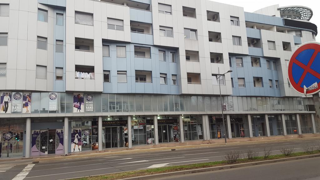 Apartment Centrum - Free Private Parking Novi Sad Dış mekan fotoğraf
